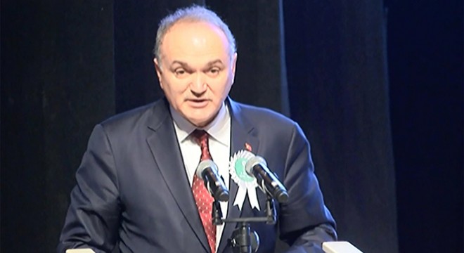 'Bilimi Türkiye'de üretirsek bilim dilini de Türkçeleştiririz'