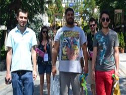 Oyuncaklar sokağa çıktı