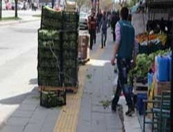 Engelliye vatandaş baraj kuruyor