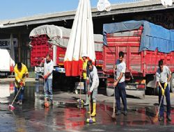 Toptancı Hali'nde toptan temizlik