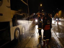 Seyir halinde yandı