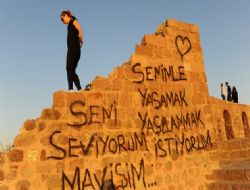 Kalede aşk başka