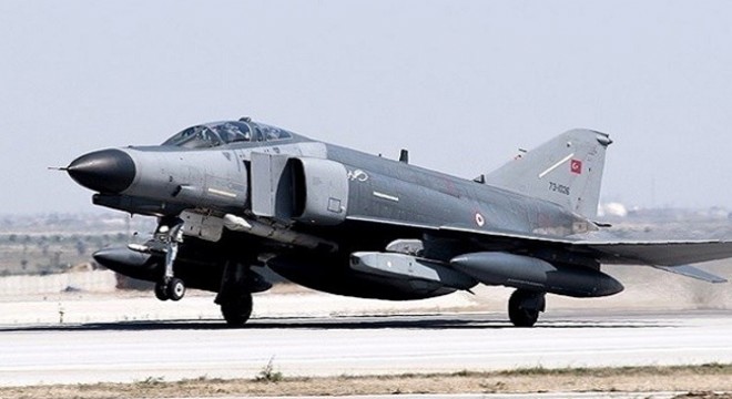 8'inci ana jet üssüne takviye