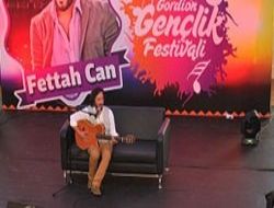 Fettah Can gençler için söyledi