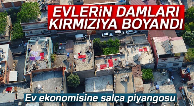 Adana'da evlerin damları kırmızıya boyandı