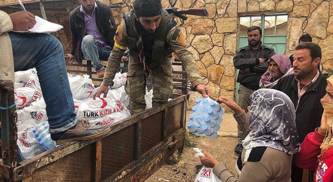 Afrin'de terör örgütünün işgalinden kurtarılan köylere yardımlar devam ediyor