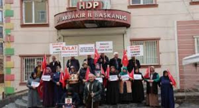 Ailelerin Evlat Nöbeti 1922. Günde Devam Ediyor