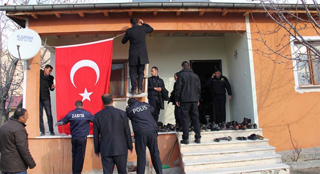 Ankara'daki şehit ateşi Erzincan'a düştü