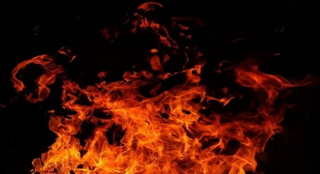 Bugün 12 ilde meydana gelen 19 orman yangınından 15'i kontrol altında, 3'ü söndürüldü