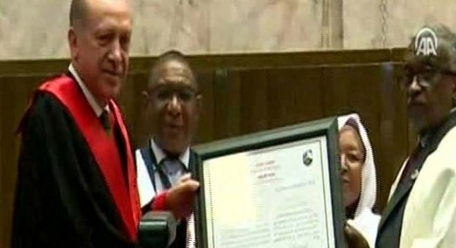 Cumhurbaşkanı Erdoğan'a Hartum'da Fahri Doktora Ünvanı