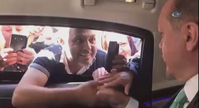 Erdoğan'ın makam arabasından canlı yayın yaptı: 'Ey Türkiye...'