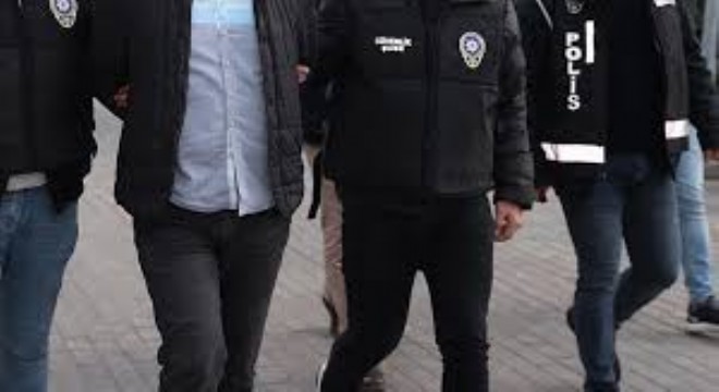 FETÖ'ye Çifte Operasyon: 25 Gözaltı