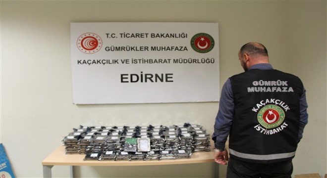 Kapıkule Gümrük Kapısı'nda bin 312 adet kaçak “hard disk” ele geçirildi