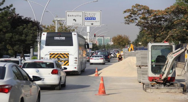 Okul yolu kilitlendi