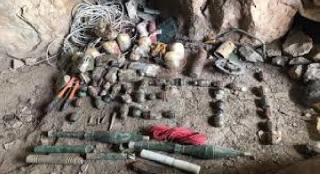 Pençe-Kilit Operasyonu'nda PKK'ya Ait Malzemeler Ele Geçirildi