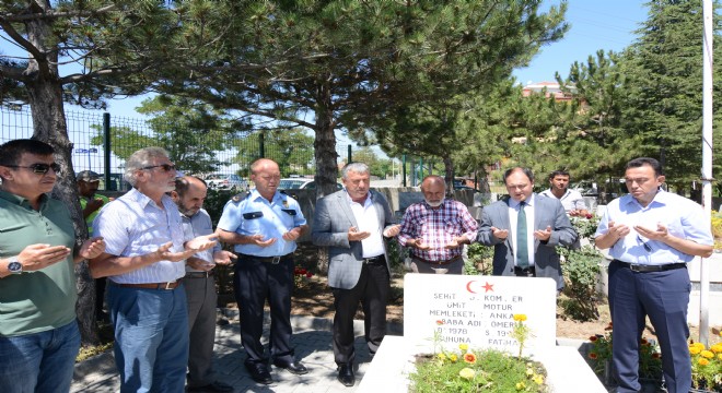 ŞEHİTLER İÇİN ANMA PROGRAMI DÜZENLENDİ