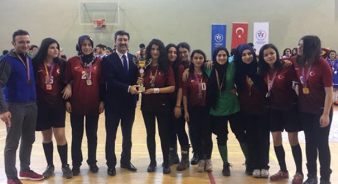 Salonda kupa Beyazıt'ın