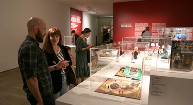 Sunay Akın'ın sanat oyuncakları seçkisi