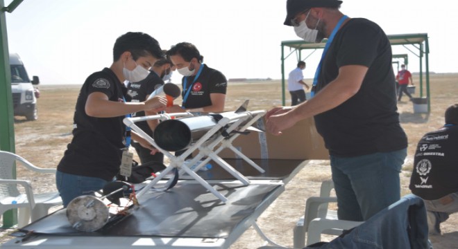 Teknofest 2020 roket yarışları Tuz Gölü'nde başladı