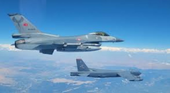 Türk F-16'ları NATO Hava Harekatına Katıldı