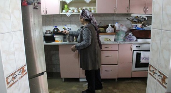 Zemin katları su bastı