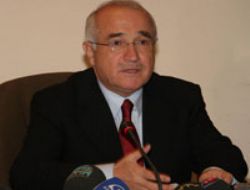 Çiçek: Ellerini öpmeye razıyım